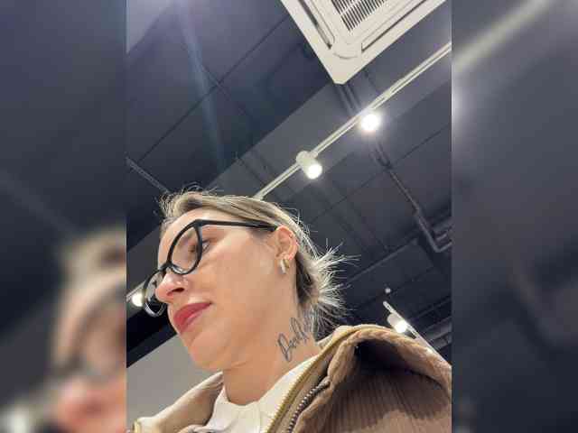 Модель: FetishTeacher
