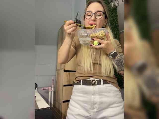 Модель: FetishTeacher