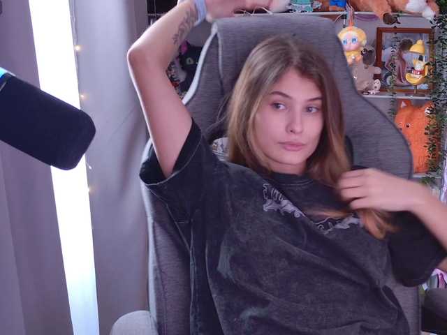 FOX69LOVE live cam on BongaCams