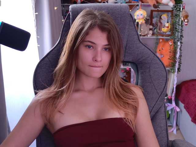 FOX69LOVE live webcam show