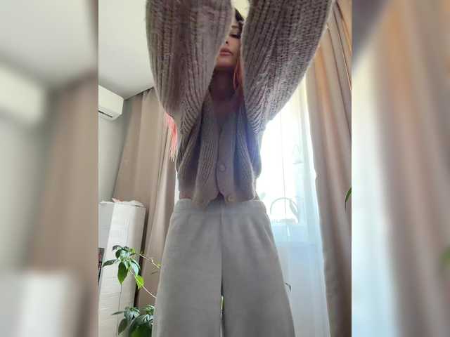 FOX69LOVE's BongaCams show and profile