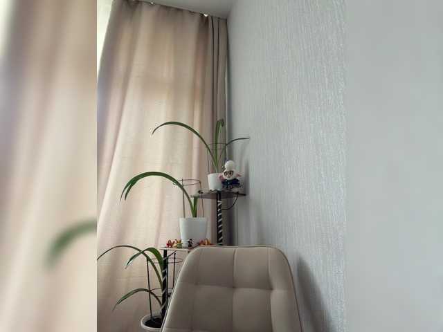 FOX69LOVE's BongaCams show and profile