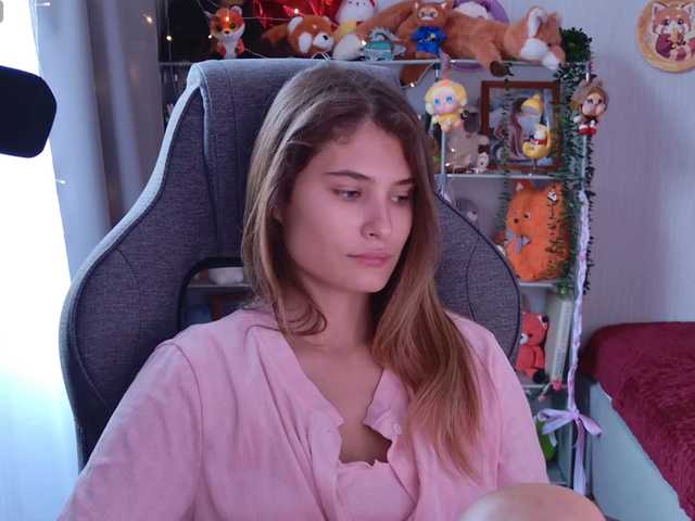 le modèle FOX69LOVE est en webcam porno dans un show sur le site bongacams, il possède les tags suivants: White/Caucasian,Blonde,Shaved