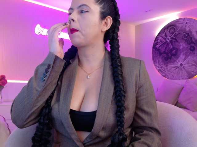 ShanellMoore live cam on BongaCams