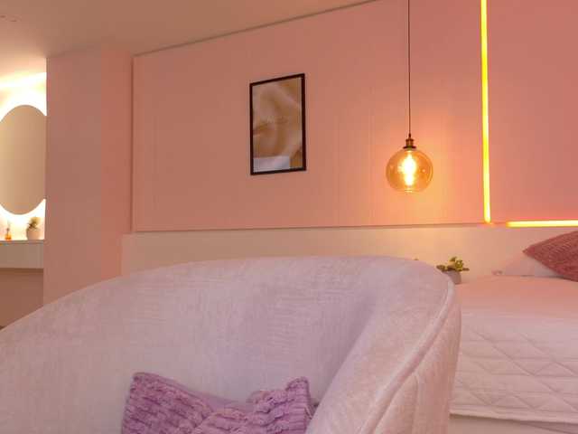 ShanellMoore live cam on BongaCams