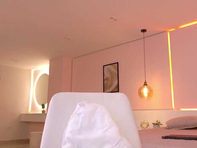 ShanellMoore live webcam show