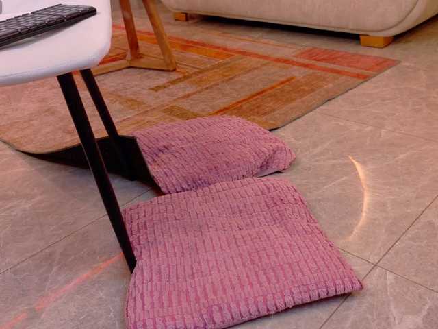 ShanellMoore's BongaCams show and profile