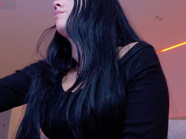 ShanellMoore live cam on UnifiedCams