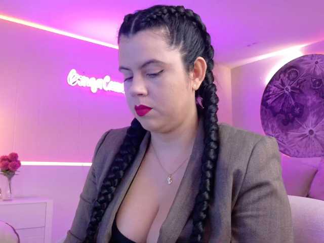 ShanellMoore live cam on BongaCams