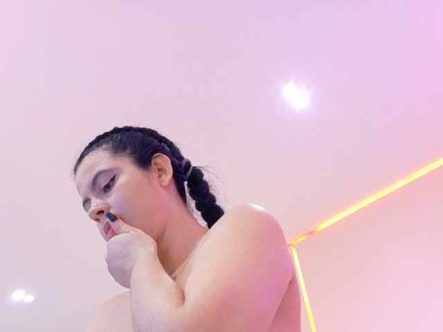 ShanellMoore live cam on BongaCams