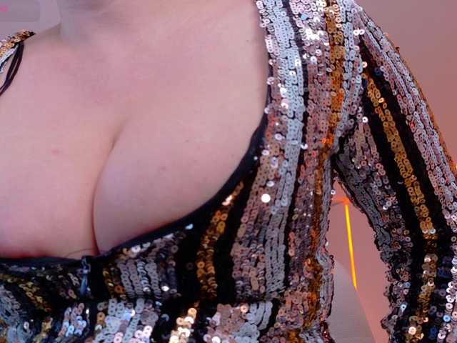ShanellMoore live cam on BongaCams