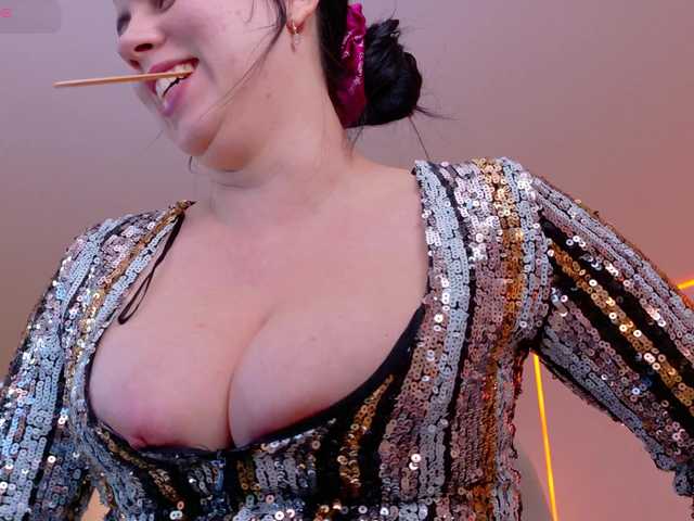 ShanellMoore live cam on BongaCams