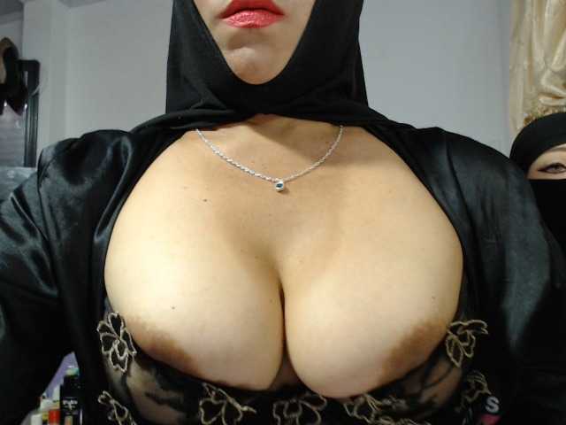 nadia-abaud live cam on BongaCams