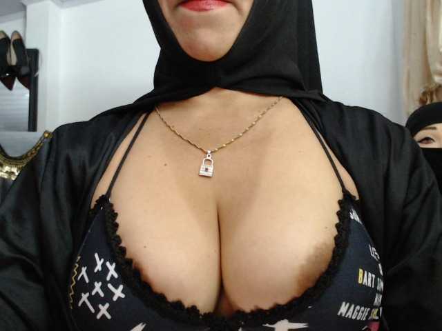 nadia-abaud live cam on BongaCams