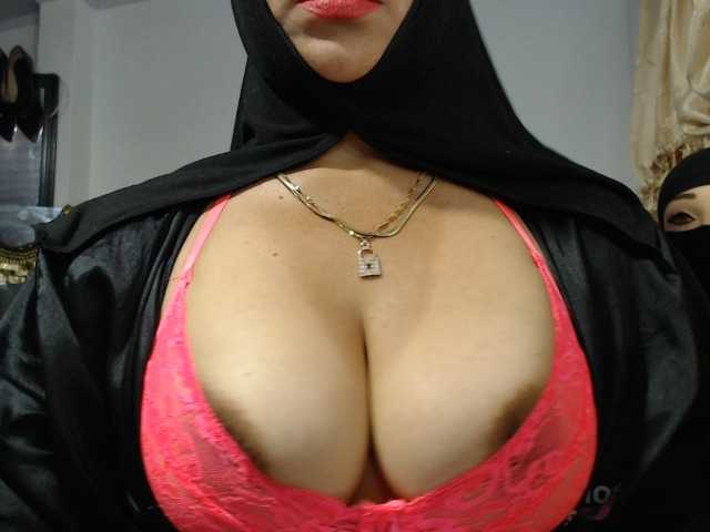 nadia-abaud live cam on BongaCams