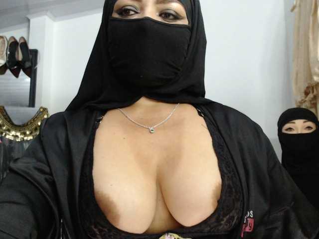 nadia-abaud live cam on BongaCams