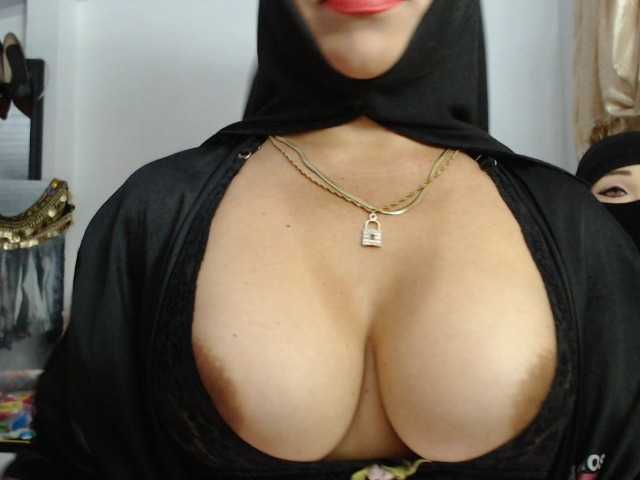 nadia-abaud live cam on BongaCams