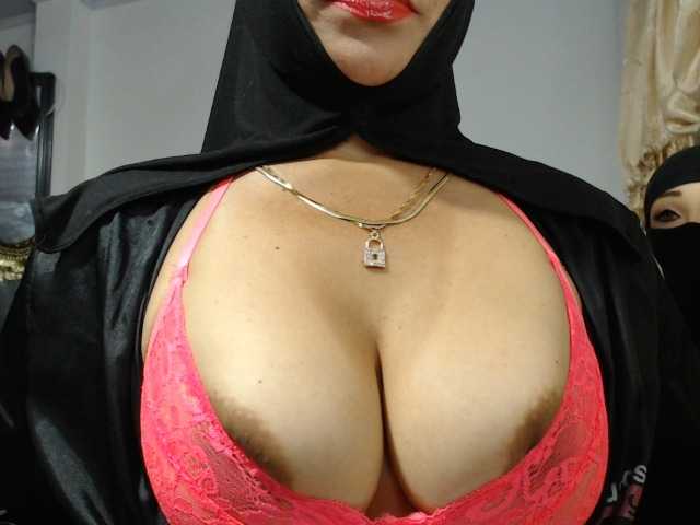 nadia-abaud live cam on BongaCams