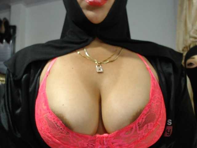 nadia-abaud live cam on BongaCams