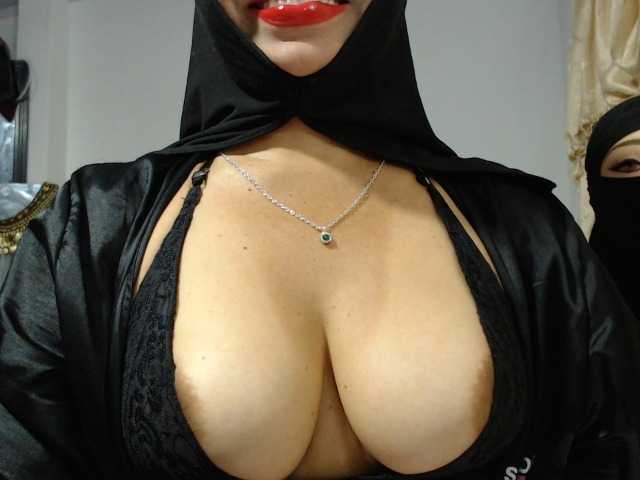 nadia-abaud live cam on BongaCams