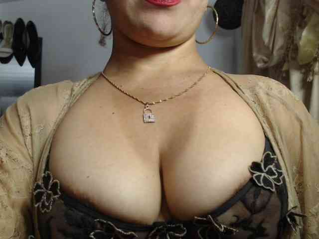 nadia-abaud webcam