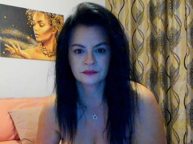 Glamouros live cam on BongaCams