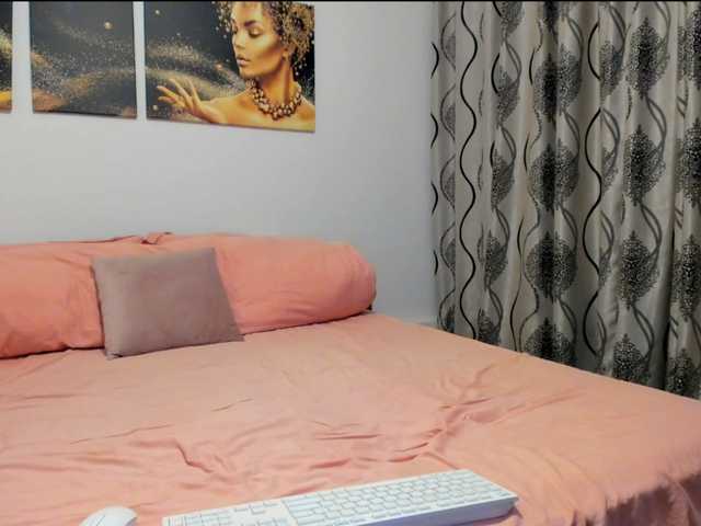 Glamouros live cam on BongaCams