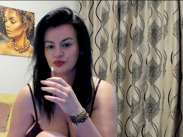 Glamouros's BongaCams show and profile