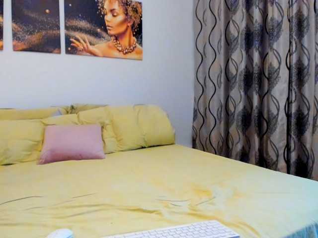 Glamouros live cam on BongaCams