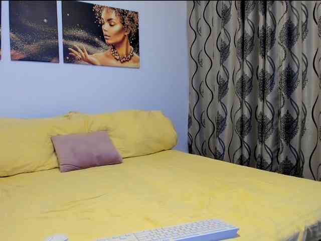 Glamouros webcam