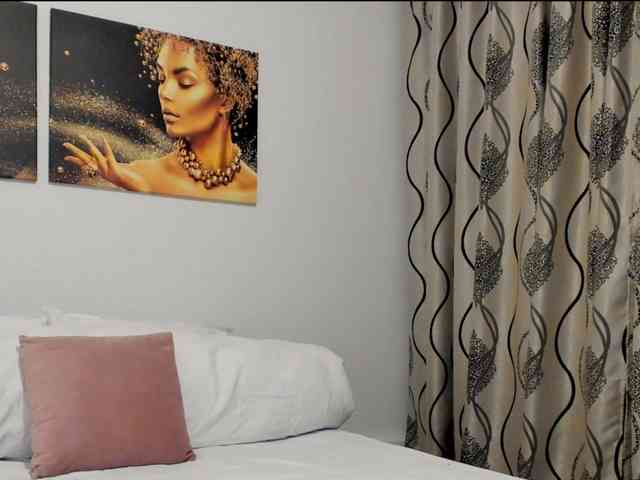 Glamouros webcam