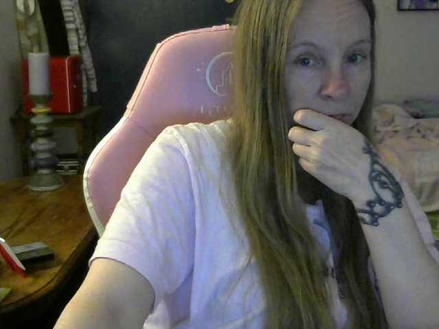 MilaStoned's BongaCams show and profile