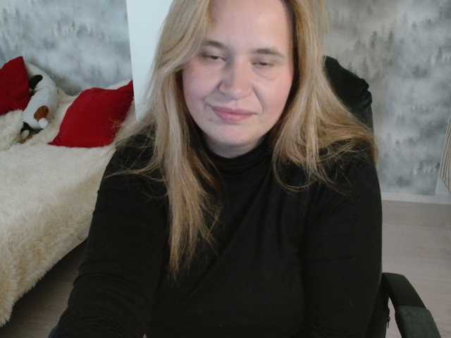 AdelinaLawson live cam on BongaCams