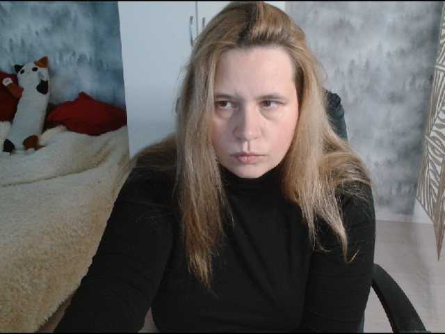 AdelinaLawson live cam preview