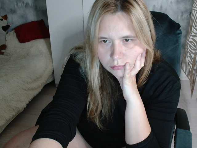 AdelinaLawson live cam on BongaCams