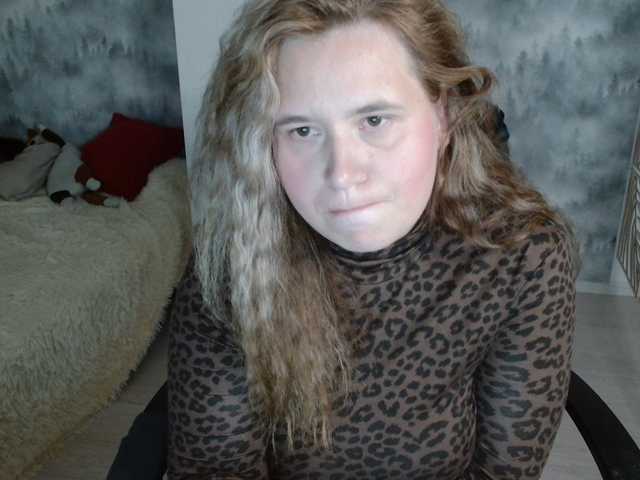 AdelinaLawson live cam preview