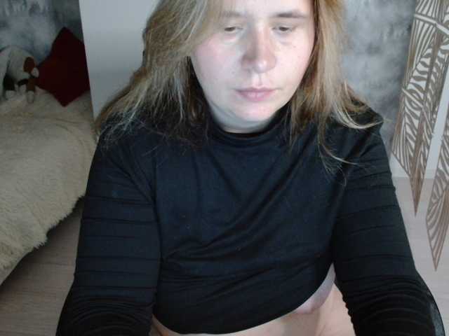 AdelinaLawson live cam on BongaCams