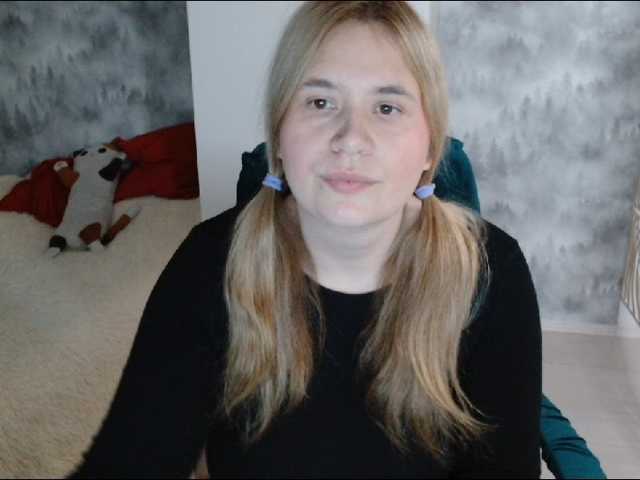 AdelinaLawson live cam on BongaCams