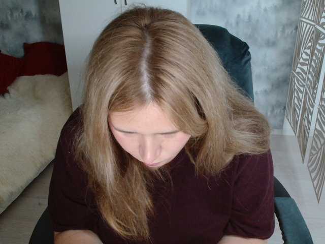 AdelinaLawson live cam preview