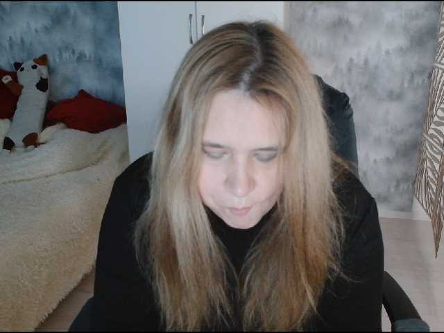 AdelinaLawson live cam on BongaCams