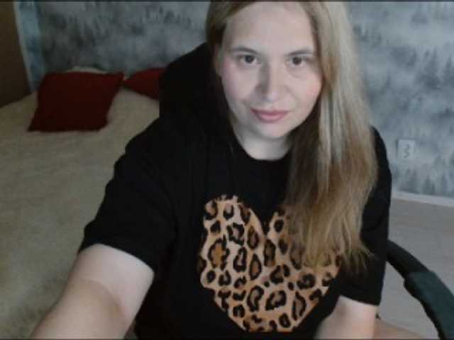 AdelinaLawson live webcam show
