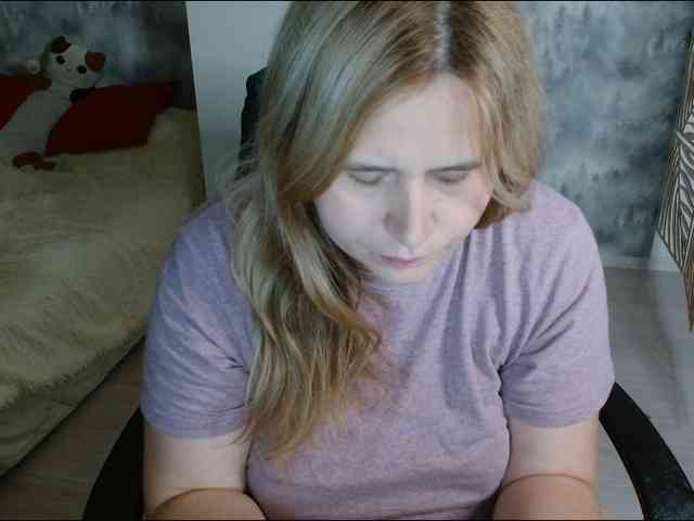 AdelinaLawson webcam