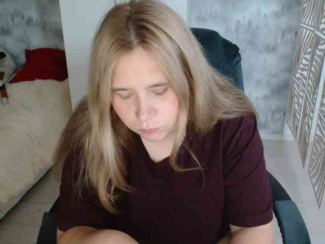AdelinaLawson webcam