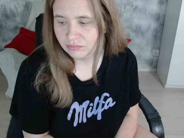 AdelinaLawson webcam