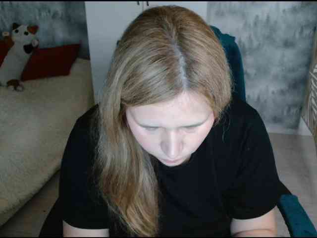AdelinaLawson webcam