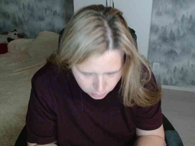 AdelinaLawson webcam