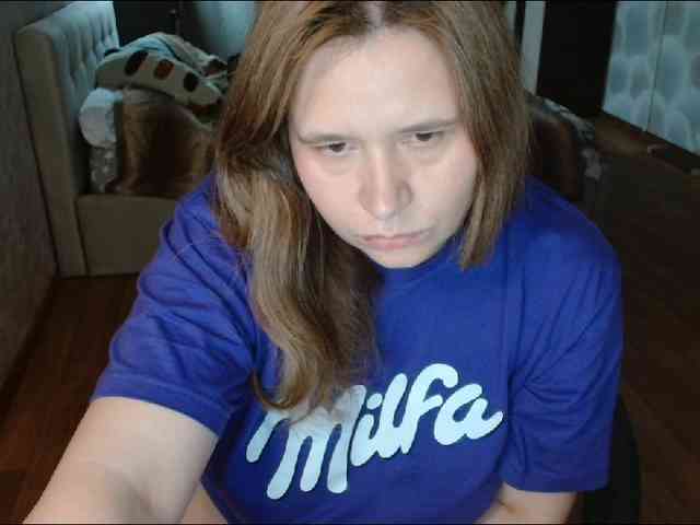 Модель: AdelinaLawson