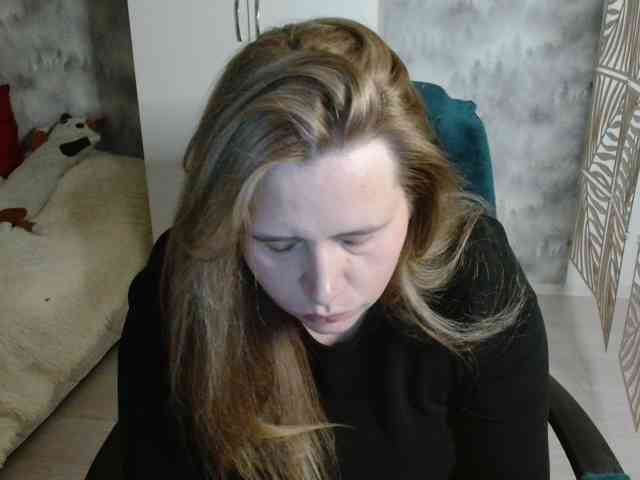 AdelinaLawson webcam