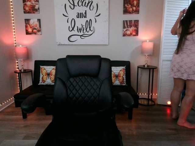 ClassySamantha live cam preview
