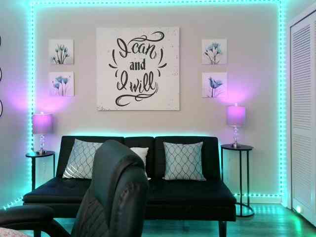 SamieSutton webcam